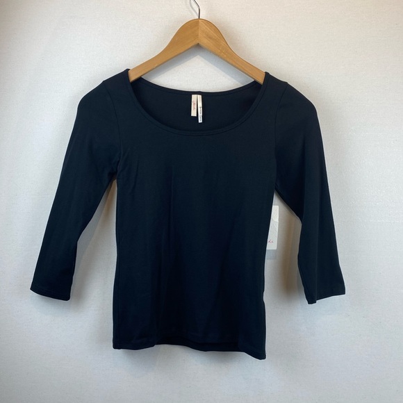 Frenchi blue scoop neck 3/4 sleeve tee NWT 💙✨ - Picture 4 of 10